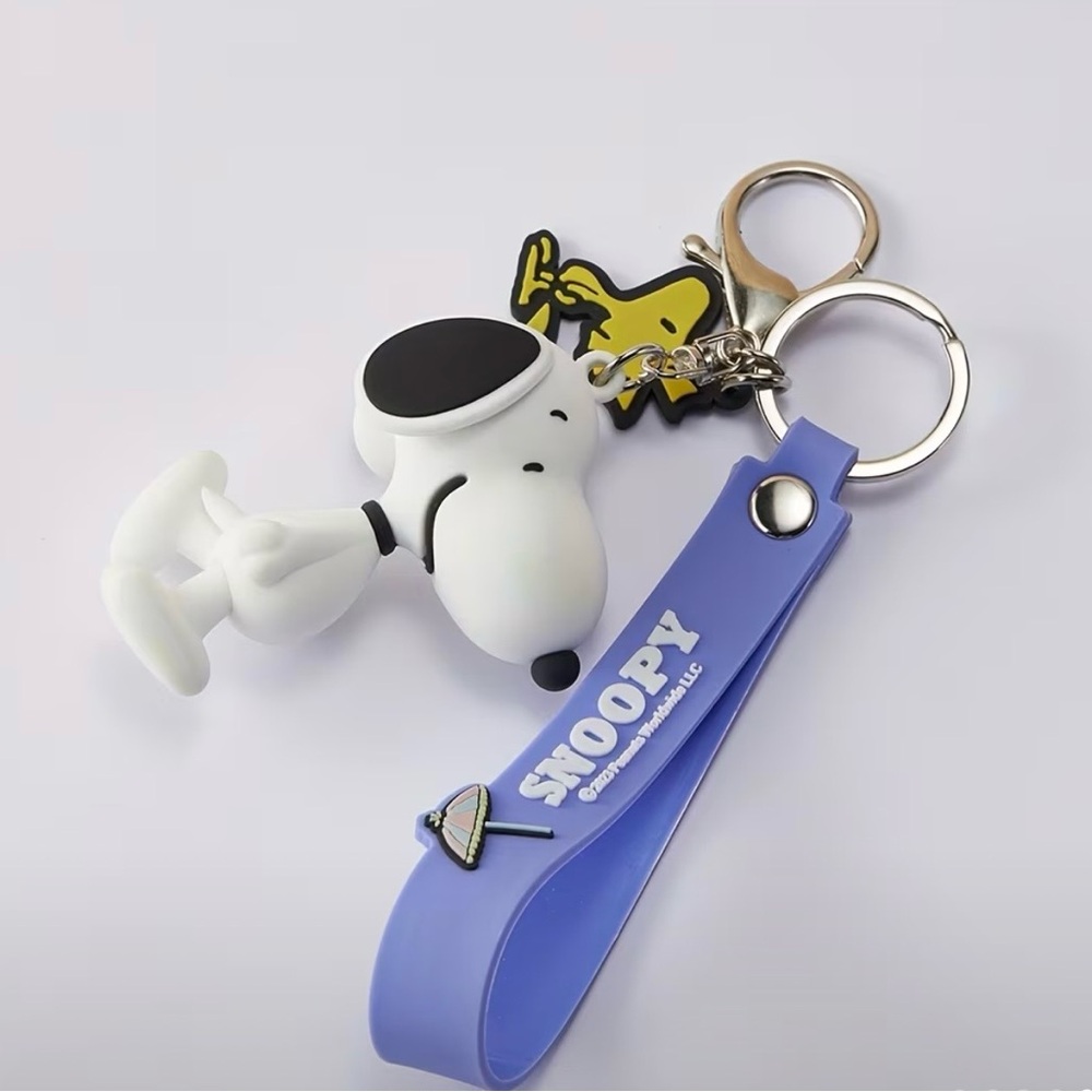 Snoopy Keychain with Purple Strap, NEW - Picture 7 of 7
